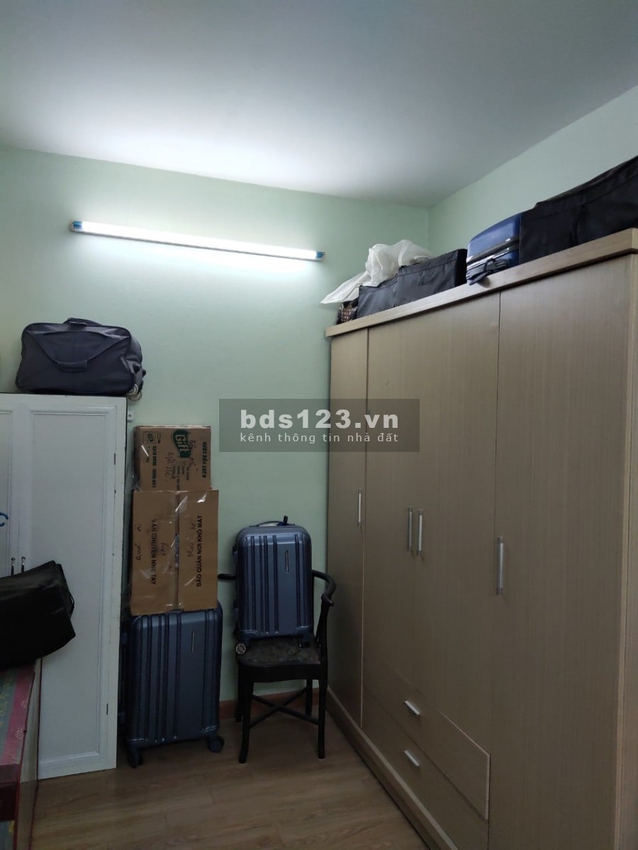Quận Ba Đình, Hoàng Hoa Thám 55m2x4 tầng, mặt tiền 5m giá 9.8 tỷ, ô tô tránh, vỉa hè KD