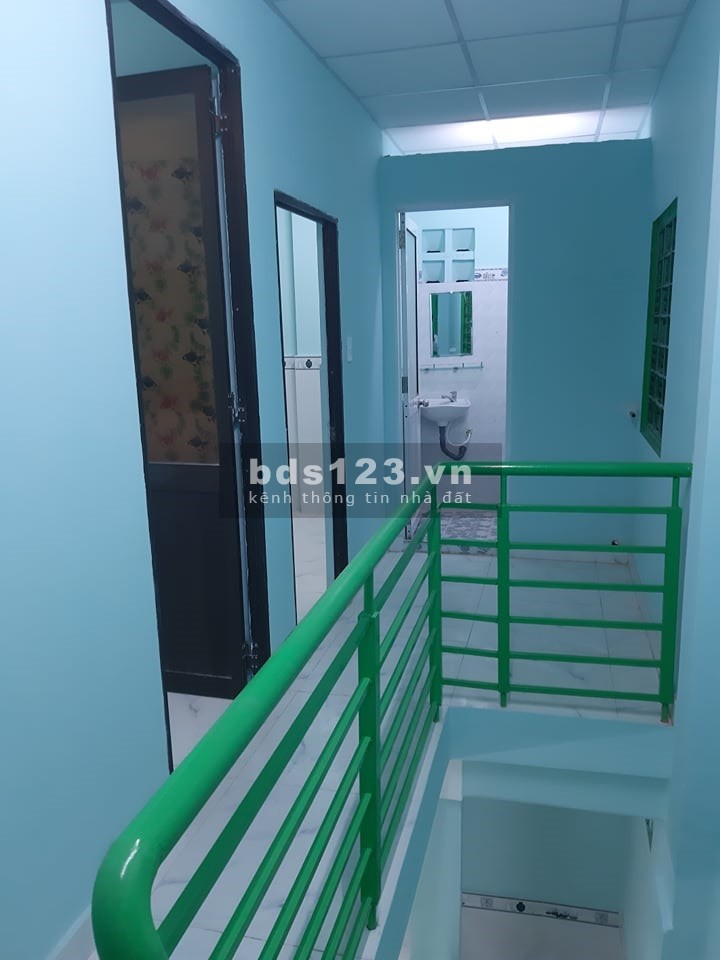 Gần mực thì đen gần em Hiếu mua nhà 3 mặt tiền Nguyễn Tất Thành P18 Quận 4 giá 2 tỷ 7