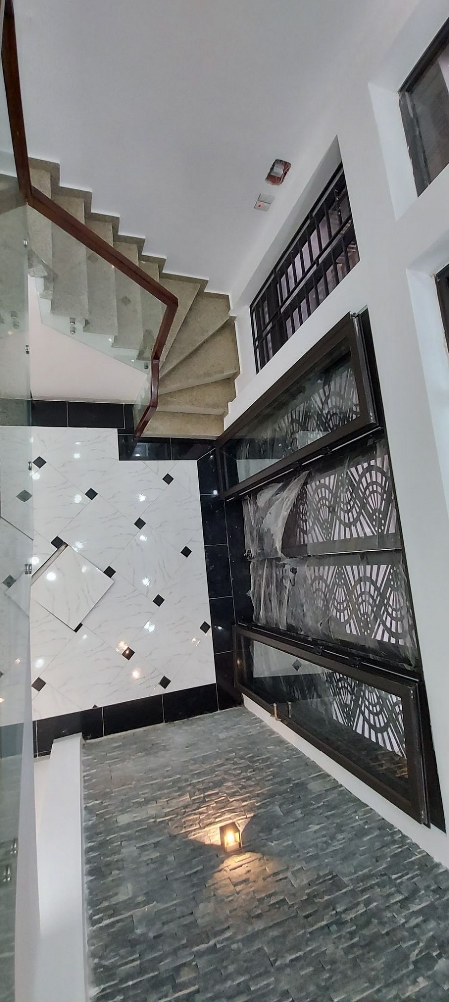Chính chủ bán nhà 1 ngõ 211 khương trung, ô tô 5m, giá 4.6 tỷ.