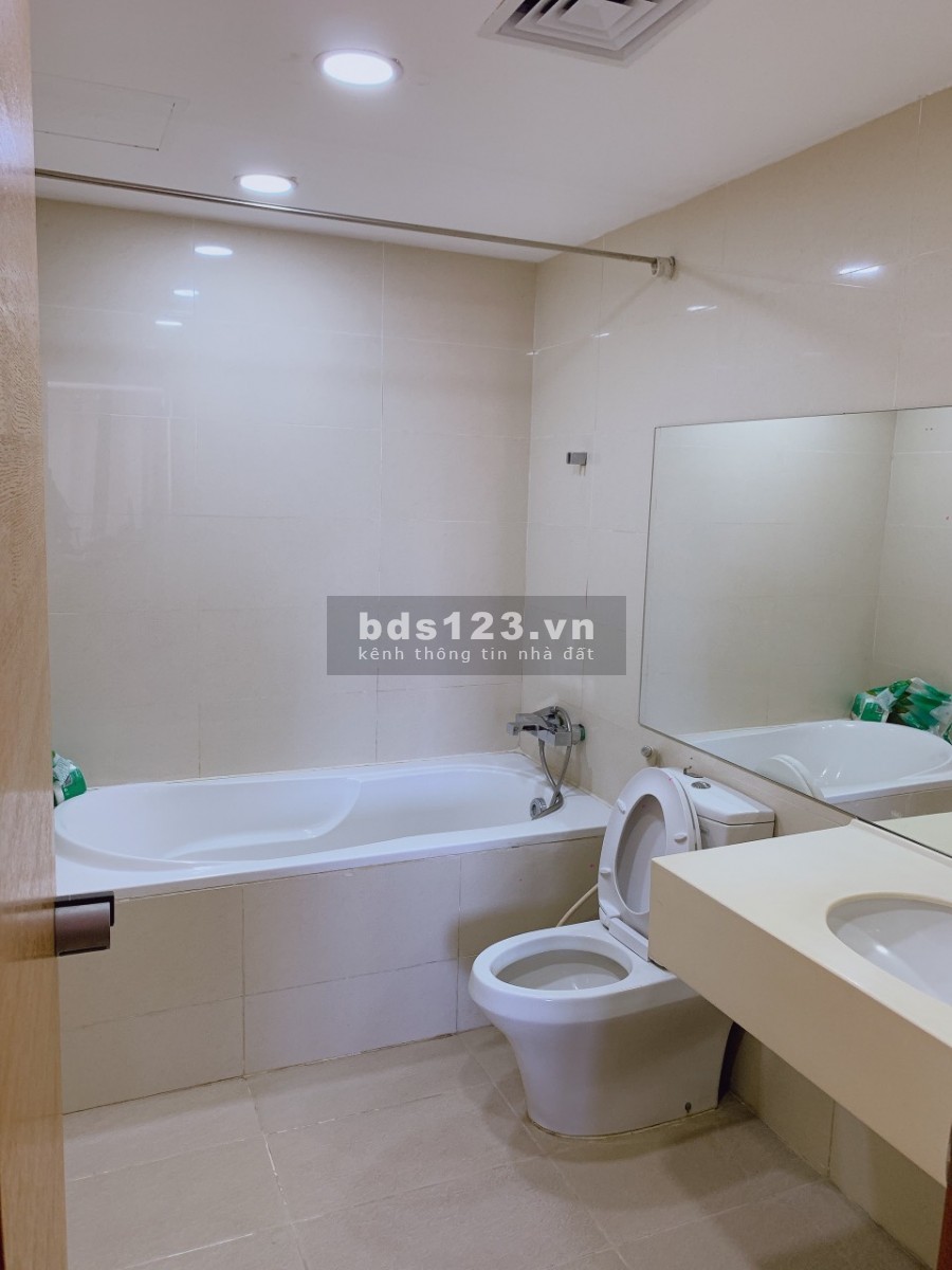 Cho thuê căn hộ Sky City 88 Láng Hạ 143m2 3pn ĐCB. Giá: 16tr/tháng