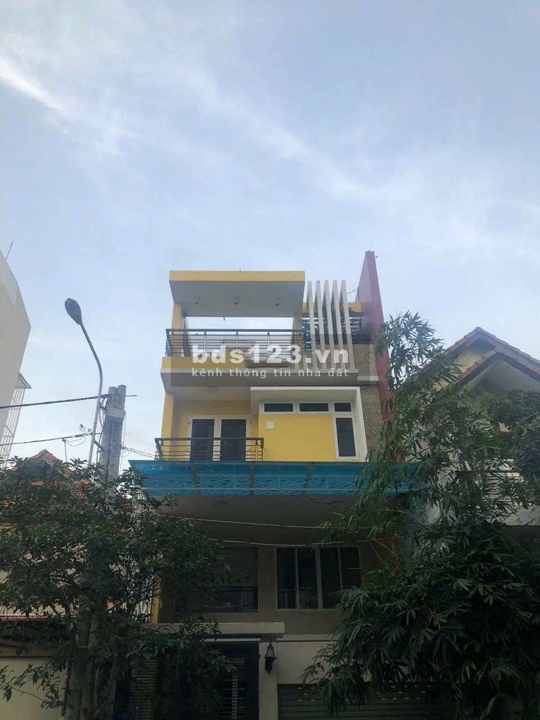 Bán nhà MT đường số 11 Lý Phục Man P.Bình Thuận, Q.7