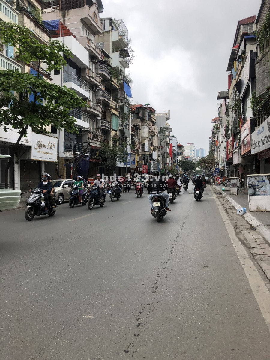 Bán nhà mặt phố Bạch Mai 105m2, 7 tầng thang máy, kinh doanh sầm uất.