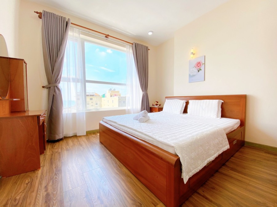Bán căn hộ chung cư Goldsea. Căn góc. DT 98 m2