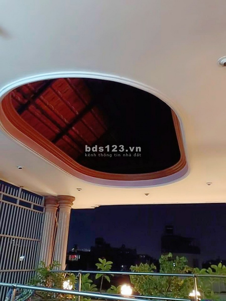 Nhà Kiến Trúc Biệt Thự Ý, Lạc Long Quân, P.8, Tân Bình. 17 tỷ
