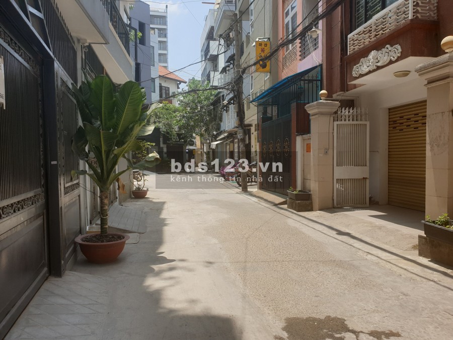 Nhà hẻm xe hơi hậu giang, p4 TB, 4PN 3WC, có nội thất, gần sân bay, 0938.764.277