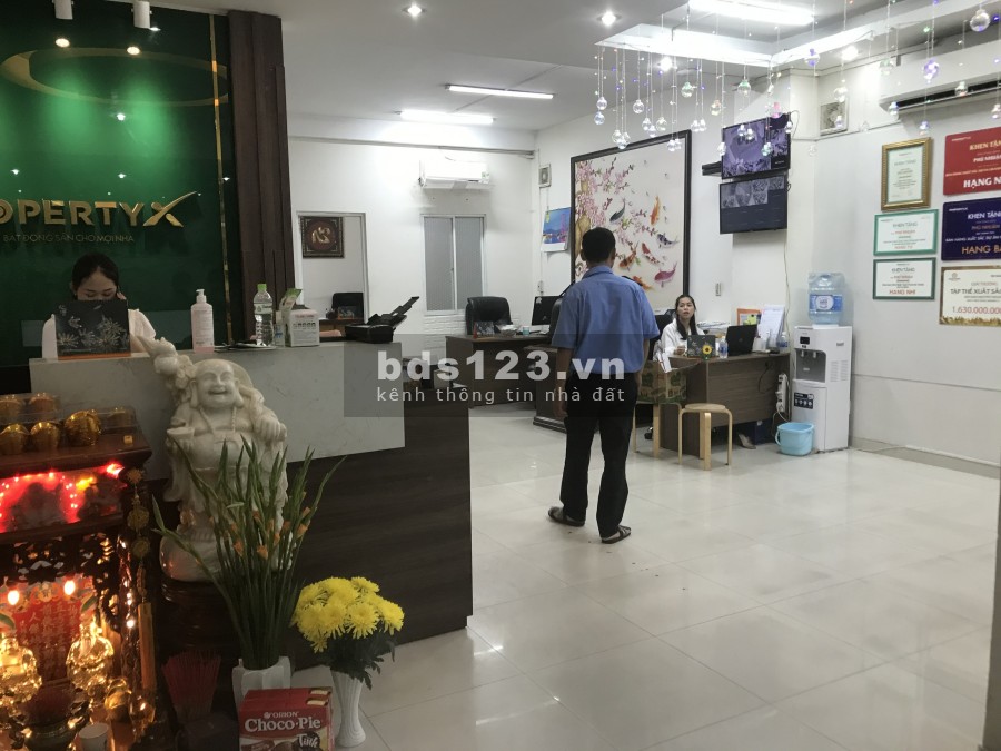 Biệt thự đẹp khu PHAN XÍCH LONG giá tốt