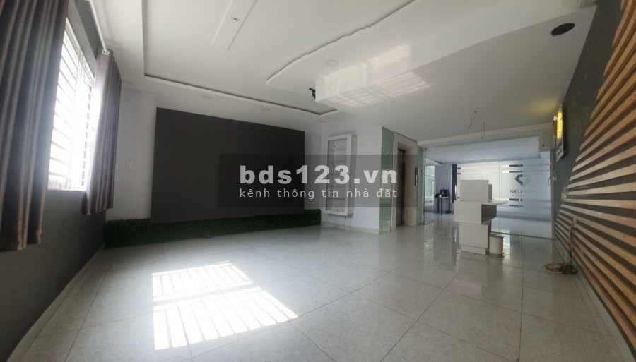 Biệt thự đẹp khu PHAN XÍCH LONG giá tốt