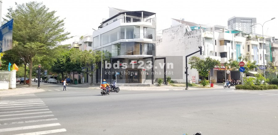 Cho thuê mặt bằng 2 mặt tiền đường Hoàng Quốc Việt. Quận 7