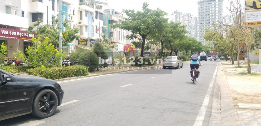 Cho thuê mặt bằng 2 mặt tiền đường Hoàng Quốc Việt. Quận 7