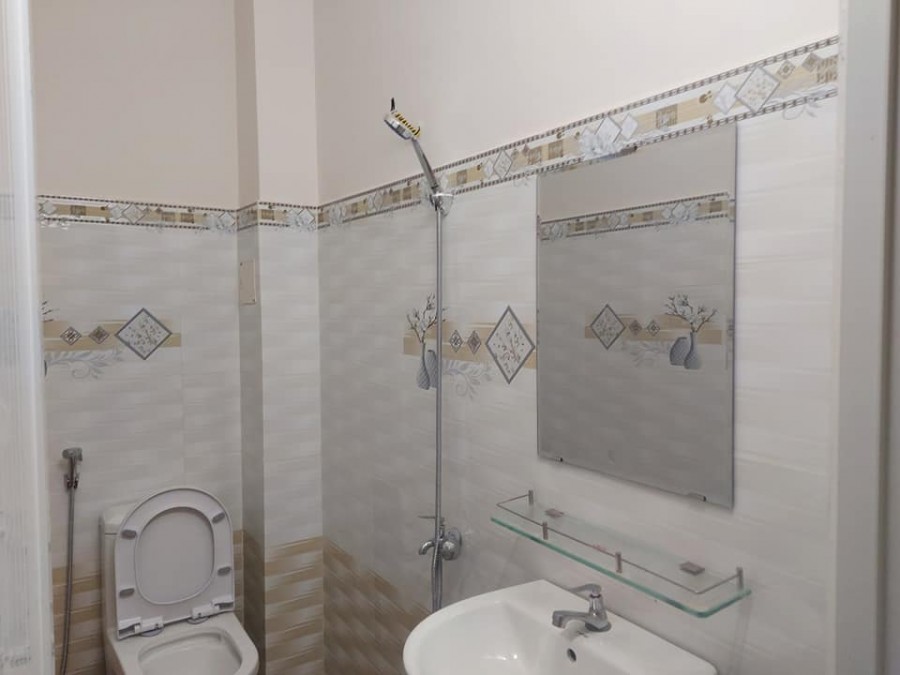 GIA CHỦ BÁN GẤP NHÀ NỞ HẬU TÂN BÌNH 3 TẦNG 40M2 GIÁ 4,8 TỶ (CNB-713)