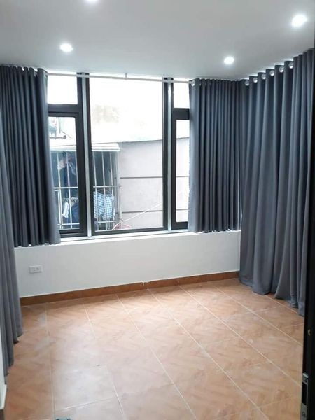 cần bán gấp nhà phố Vĩnh Hưng 48m2 x 4T = 3,5 tỉ, ngõ oto7 chỗ đỗ cửa