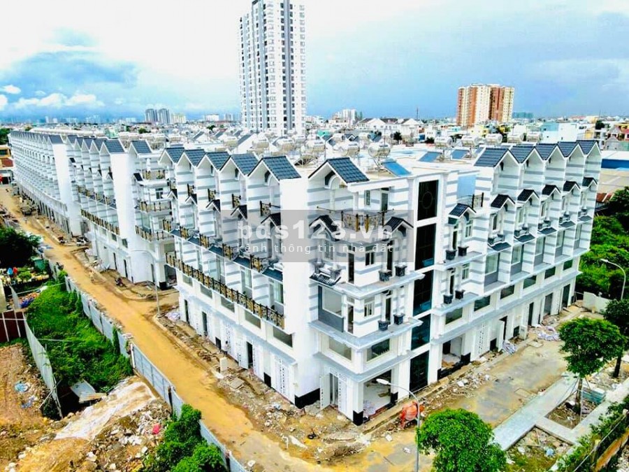 NHÀ MT ĐƯỜNG ADV 1 TRỆCH 3 LẦU ĐẲNG CẤP THƯỢNG LƯU GIÁ 7,8 TY