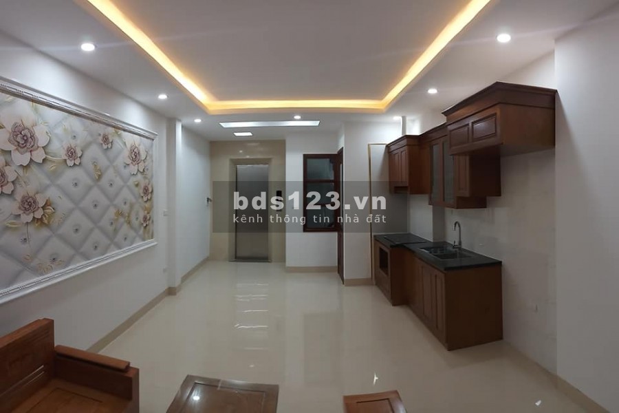 Bán nhà Cầu Diễn, phân lô quân đội, thang máy, Gara Ô tô, DT 42m2, 6 tầng, giá 5.9 tỷ. LH0968987854