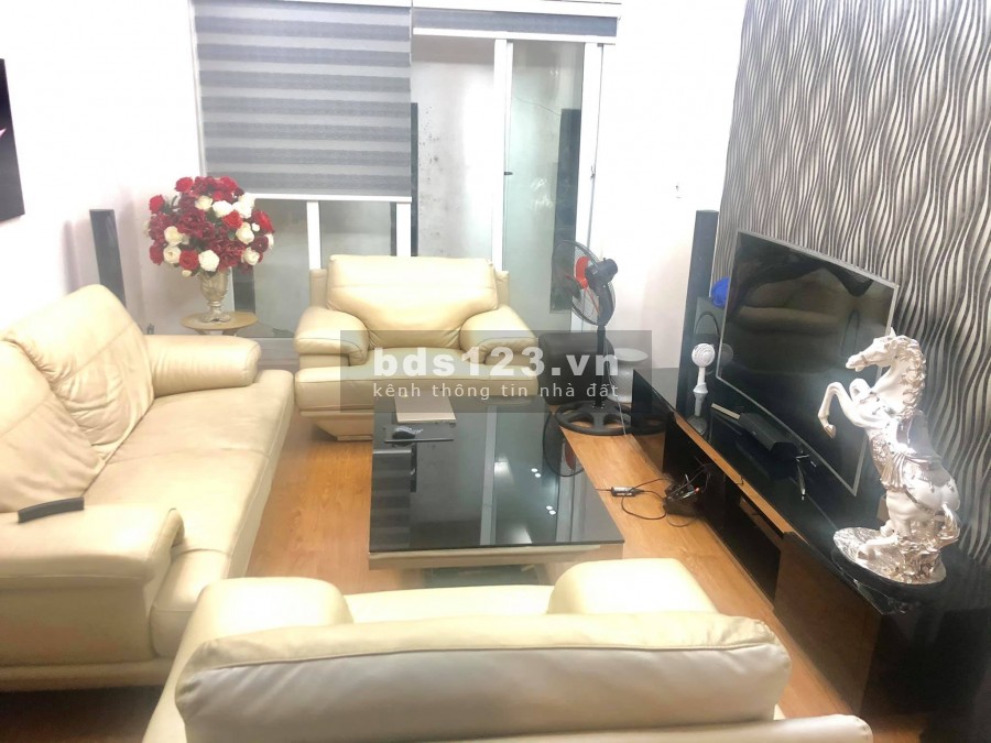 Nhà đẹp ở ngay Phố Thá Hà, Q. Đống Đa, 10M ra ôtô đỗ, 45m2x5 tầng. Nhỉnh 6 tỷ.