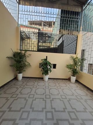 BÁN NHÀ HIẾM CẦU GIẤY 4 TẦNG, 50m2, MT: 4,5m, GIÁ : 4.3 TỶ.