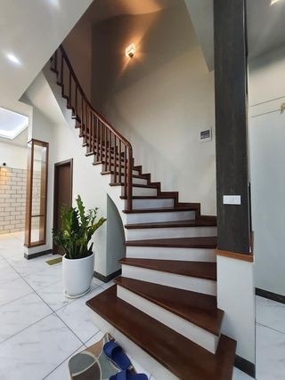 BÁN NHÀ HIẾM CẦU GIẤY 4 TẦNG, 50m2, MT: 4,5m, GIÁ : 4.3 TỶ.