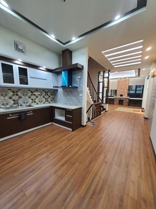 BÁN NHÀ HIẾM CẦU GIẤY 4 TẦNG, 50m2, MT: 4,5m, GIÁ : 4.3 TỶ.