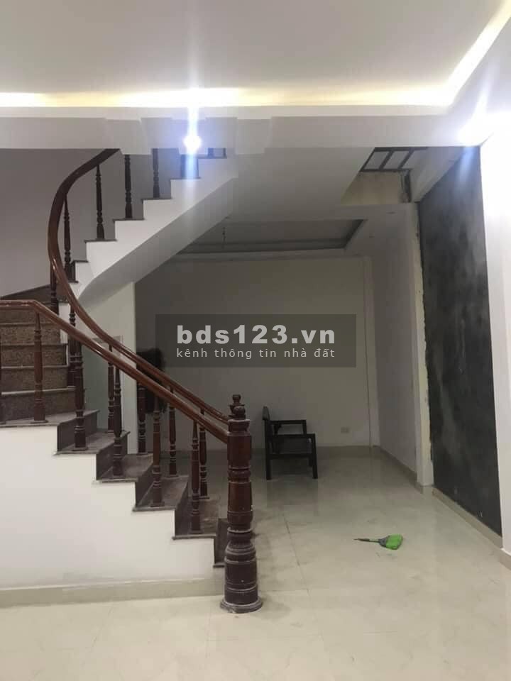 Bán gấp nhà Gốc Đề, 50mx4T xây chắc chắn, giá 3.x tỷ, lh 0916010180