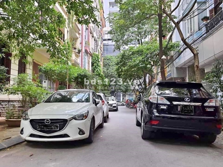 Bán nhà phố Võng Thị 156m2x10T mặt tiền 8m giá 33.5 tỷ