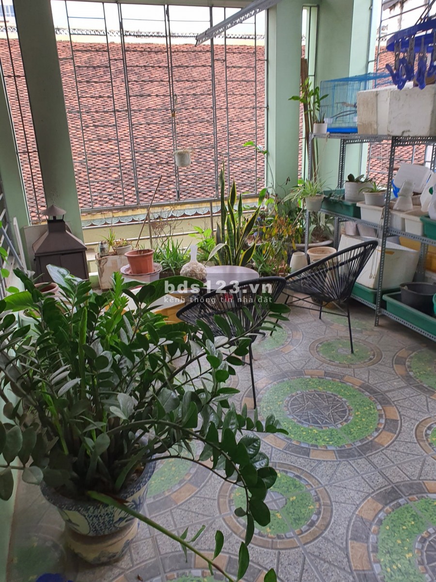 Nhà đẹp Đường Láng ,ôtô đỗ cửa,full nội thất , 40mX4t, nhỉnh 5 tỷ lh 0868844278