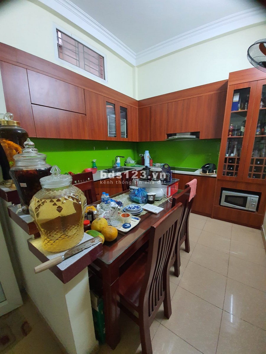 Nhà đẹp Đường Láng ,ôtô đỗ cửa,full nội thất , 40mX4t, nhỉnh 5 tỷ lh 0868844278