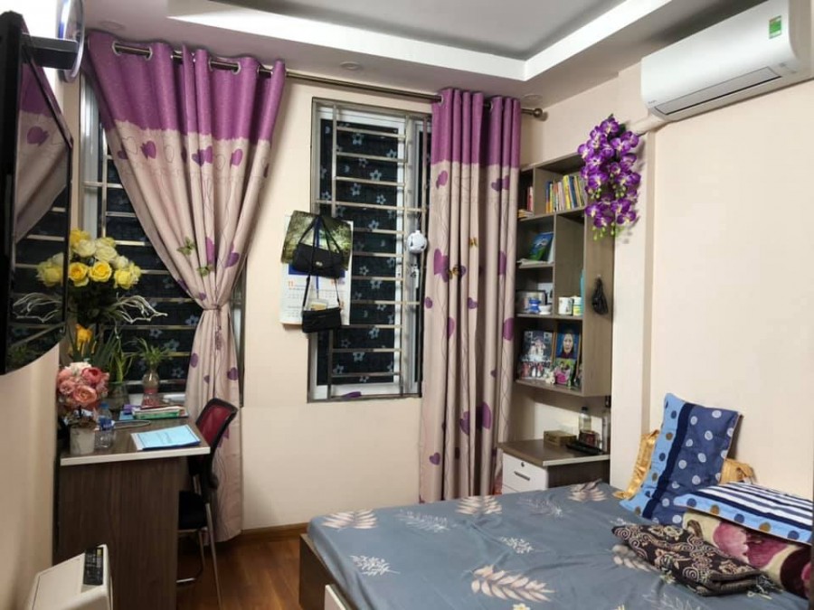 Bán nhà đẹp Khương Đình, 35m2, ô tô đỗ cách 20m, để lại toàn bộ nội thất
