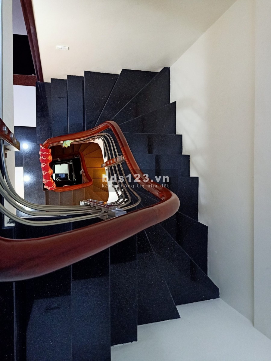 Giảng võ, mới đẹp ở luôn, Kia morning qua nhà , 20m ra phố, 39Mx5T. giá 5.8 tỷ