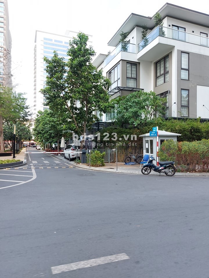 CHÍNH CHỦ BÁN NHÀ QUẬN 10 PHÍA SAU HÀ ĐÔ CENTROSA, HXH, 42M, 8 TỶ 2