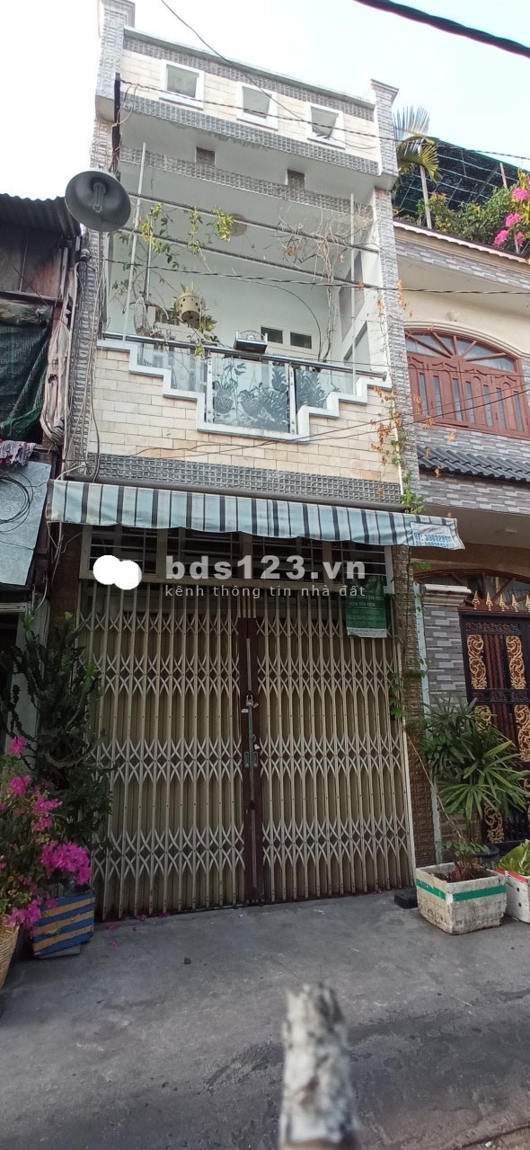 Cần tiền bán gấp nhà HXH đường Phú Thọ, P.1, Quận 11.