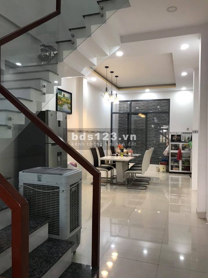 Bán nhà, chỉ 2 ty 55, HXH đỗ cửa, Thống Nhất, Phường 16, Quận Gò Vấp.