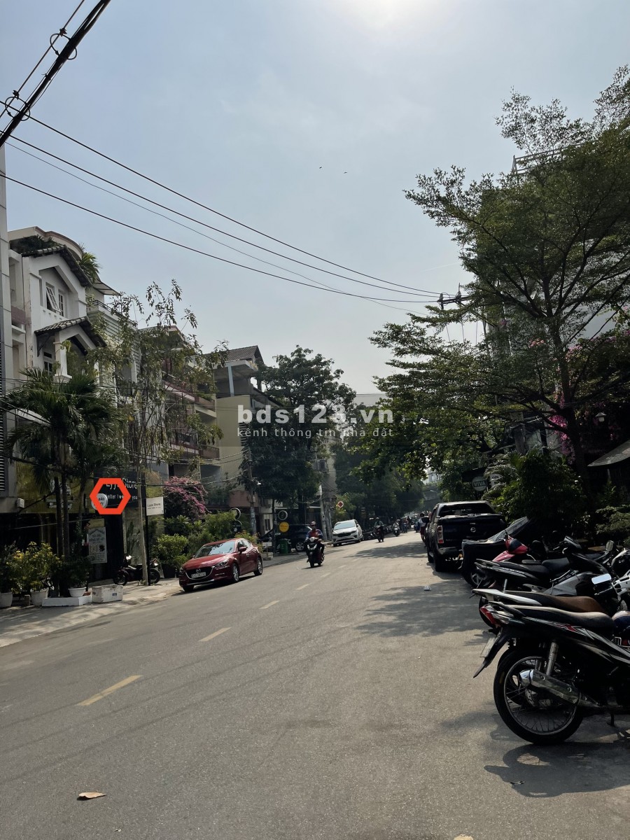 HXH Điện Biên Phủ 8x22m, Hầm, Trệt, 3lầu trống suốt. Sp Hiếm.