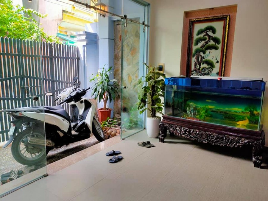 Bán Nhà Hoàng Quốc Việt Cầu Giấy 42m2 5T nhỉnh 5 tỷ oto