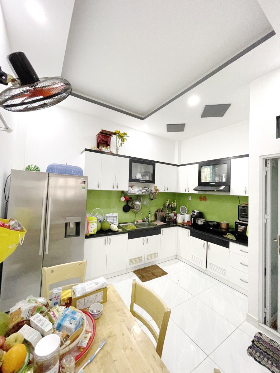 Nhà đẹp, 2lầu/4pn hẻm 314 Âu Dương Lân P3 Q8