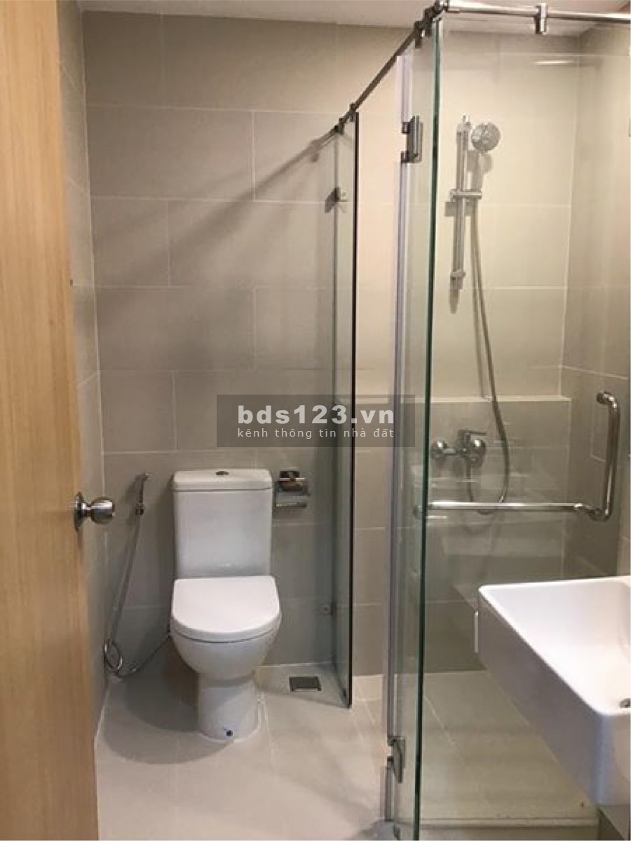 CẦN BÁN GẤP CĂN HỘ QUẬN 7 NHIỀU TIỆN ÍCH