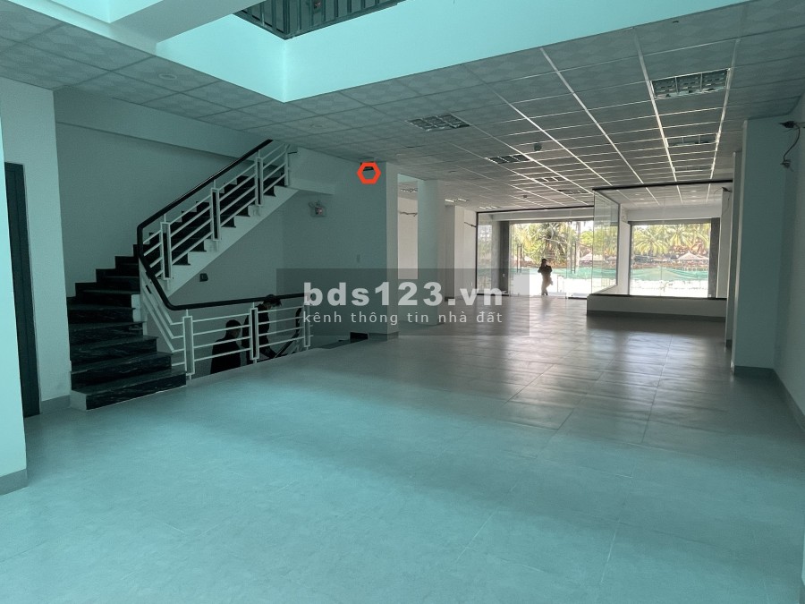 HXH Điện Biên Phủ 8x22m, Hầm, Trệt, 3lầu trống suốt. Sp Hiếm.
