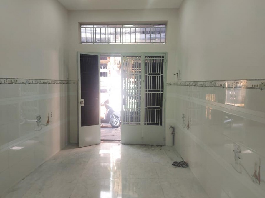 GIA CHỦ BÁN GẤP NHÀ NỞ HẬU TÂN BÌNH 3 TẦNG 40M2 GIÁ 4,8 TỶ (CNB-713)
