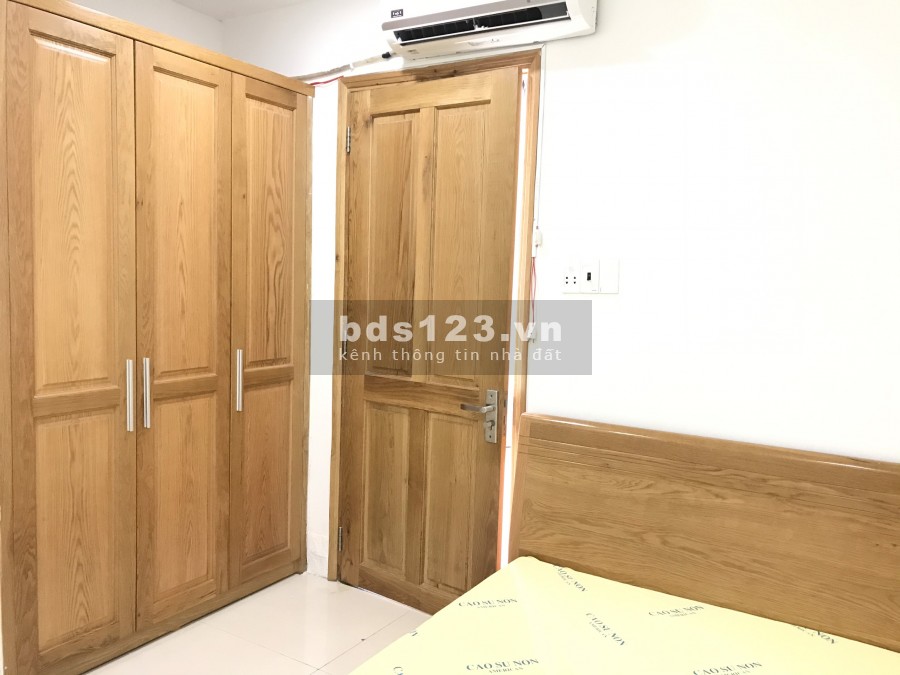 Cho thuê căn hộ 1 phòng ngủ có ban công đủ nội thất quận Tân Bình gần sân bay