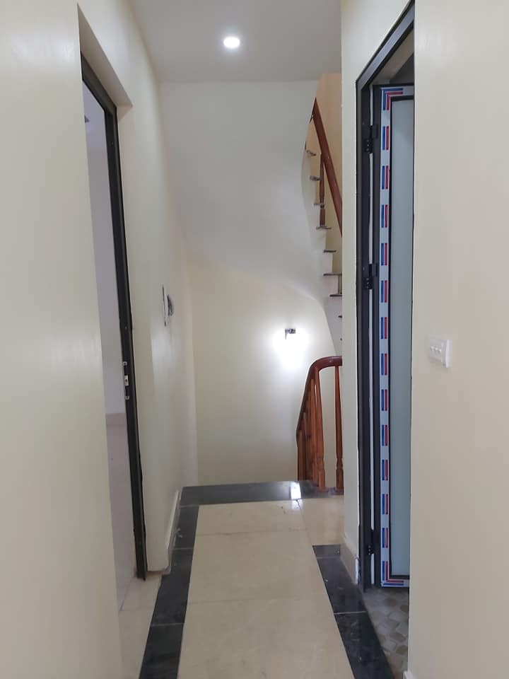 Vị trí đẹp Bán đất tặng nhà Khương Đình DT 45m2x2T, MT 4m Giá 2tỷ9