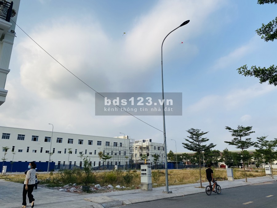 Mua Shophouse Dĩ An ở đâu An Toàn và Hiệu Quả. Liên hệ 0978726139