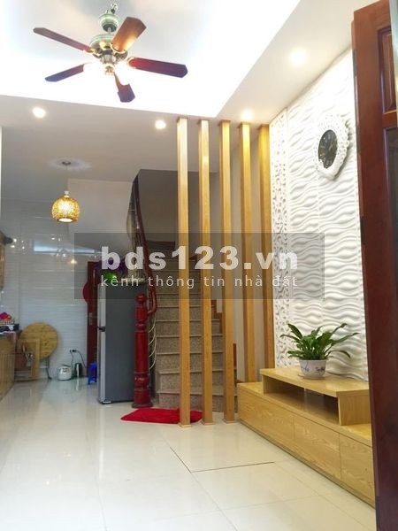 BÁN NHÀ NGÕ 390 NGỌC THỤY – ĐÓN QUY HOẠCH THÀNH PHỐ HAI BÊN BỜ SÔNG HỒNG.