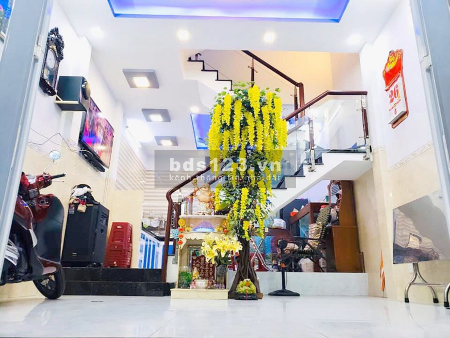 Nhà Quận 10 - Ngang 4m - nhỉnh 5 tỷ
