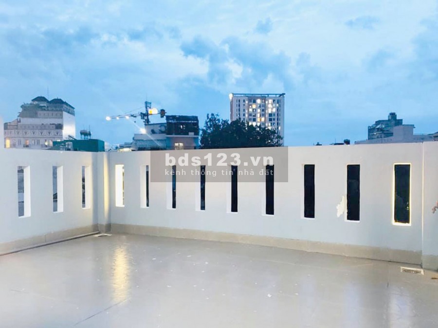 Nhà Quận 10 - Ngang 4m - nhỉnh 5 tỷ