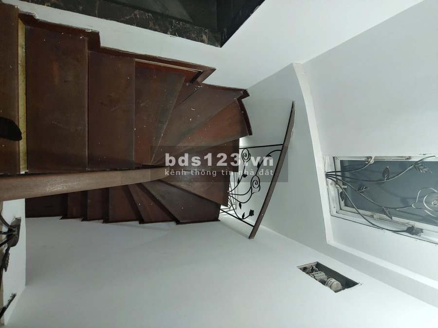 MẶT PHỐ TO THANH XUÂN – CAO 7 TẦNG – NHỎ TIỀN 5.8 TỶ (có thương lượng).