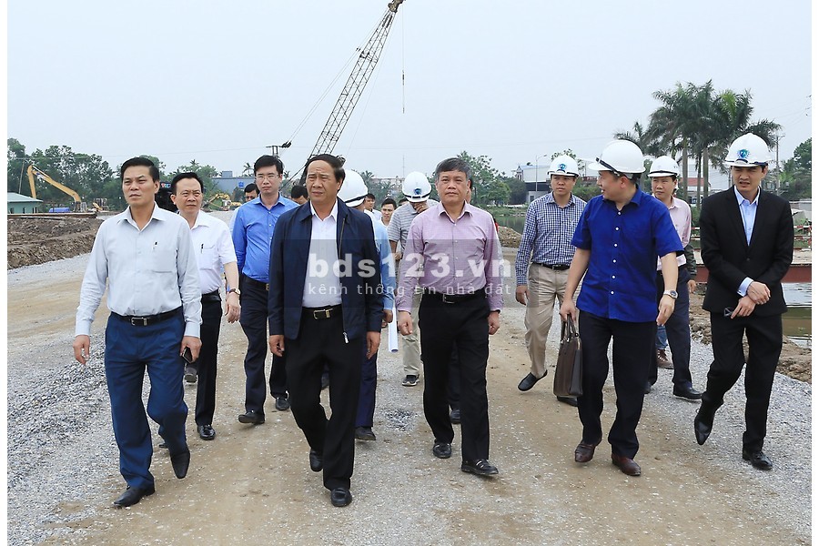 BÁN HOA HẬU MẶT ĐƯỜNG VEN BIỂN - mặt đường rộng 50m