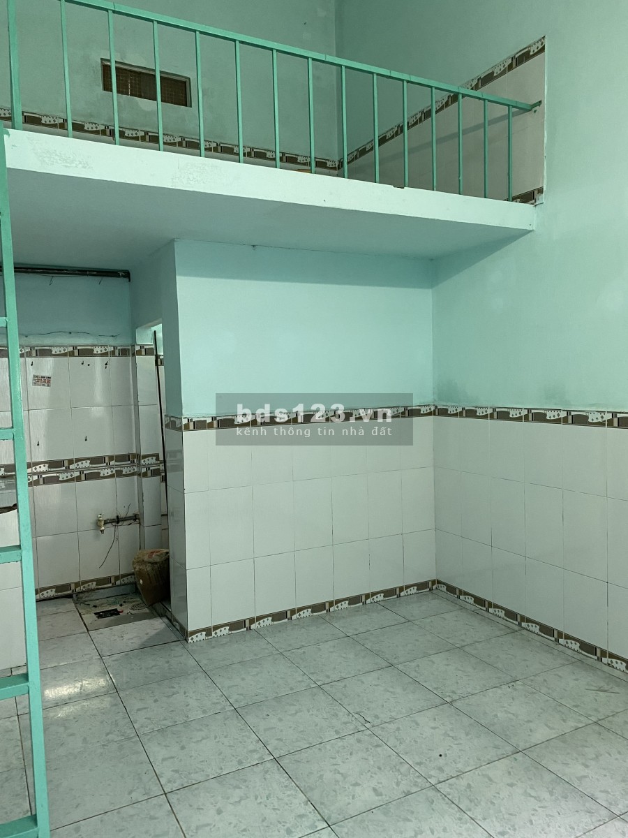 KD THUA LỖ BÁN GẤP DÃY TRỌ 300m2(10x30) 12p/2 NHÀ CẤP 4 TẠI KDT MỸ PHƯỚC 3