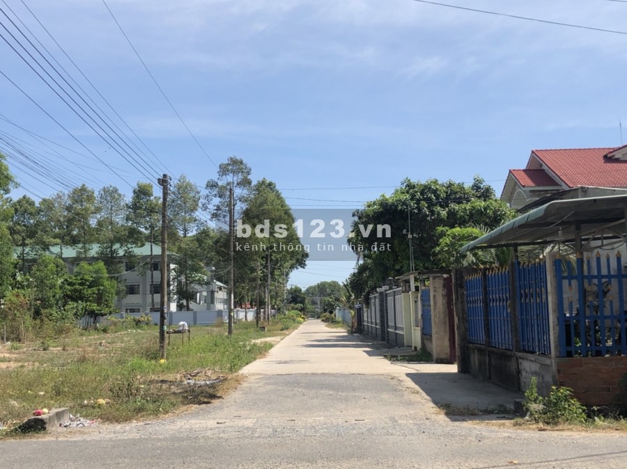 Bán đất chính chủ Tân Hiệp, 3455 m2 chỉ 10 tỷ sổ đỏ bao sang tên.