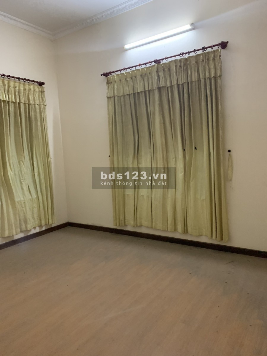 Tôi cần bán căn biệt thự mặt tiền đường số 10 Hiệp Bình Phước quận Thủ Đức với giá 45 tỷ