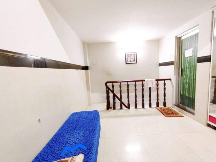 Bán nhà Lạc Long Quân, P8, Tân Bình 42M2, 4T ,5 PN.