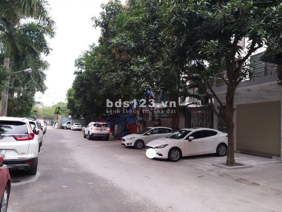 Cho thuê nhà KĐT Nghĩa Đô Hoàng Quốc Việt, 5 tầng, thang máy
