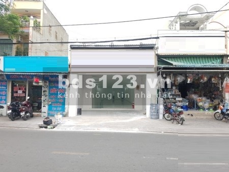 Lê Hồng Phong, Phường 1 dt: 3.5 x 20 suốt cấp 4